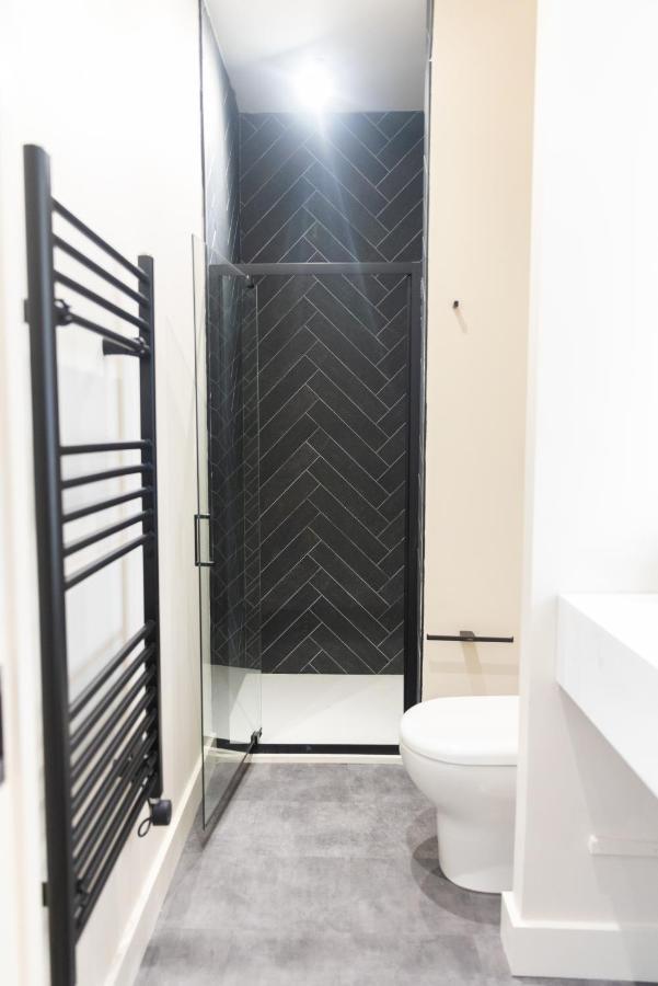 School Lane Hotel In Liverpool One Bagian luar foto