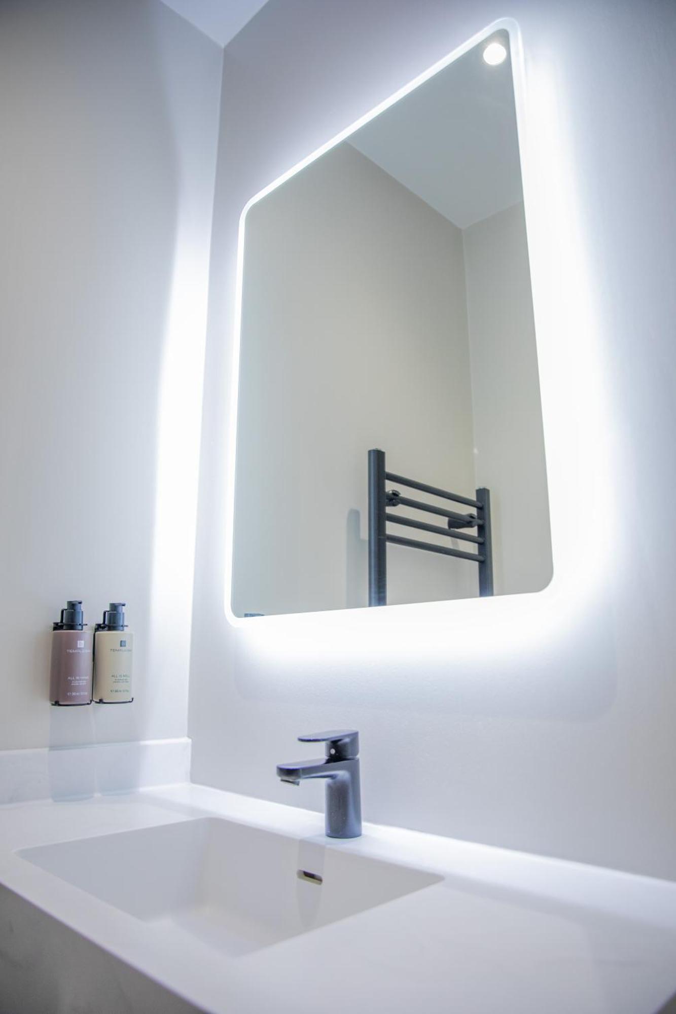School Lane Hotel In Liverpool One Bagian luar foto